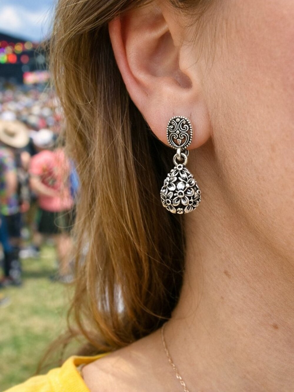 Silver Daisy Dangle Stud Earrings NEW Flower Floral Textured Boho Nature NWT